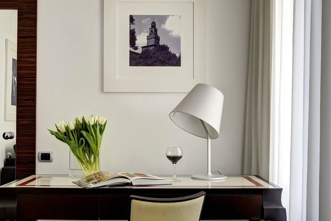 Milano Castello Luxury Apartment 0*, Milan